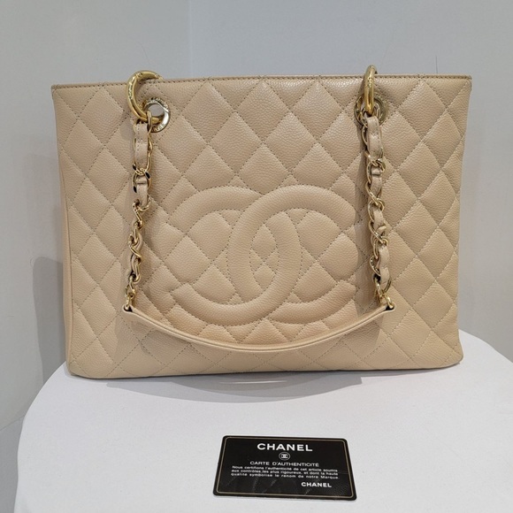 Chanel gst beige clair caviar gold hardware